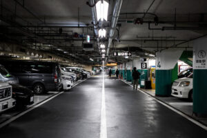 tips parkir mobil
