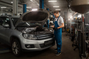 penyebab mesin mobil berbunyi