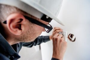 memanggil tukang service elektronik ke rumah